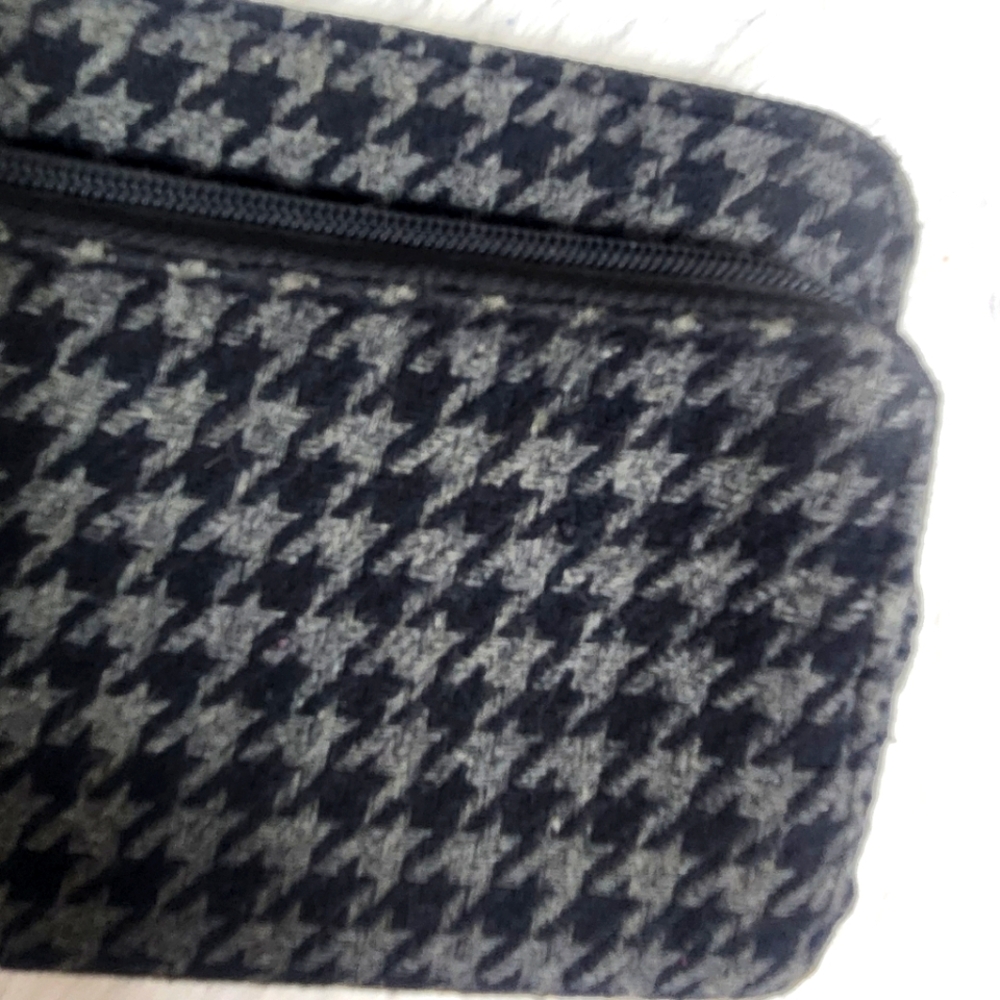 Thirty-One Houndstooth Pattern Bifold Wallet - image 3